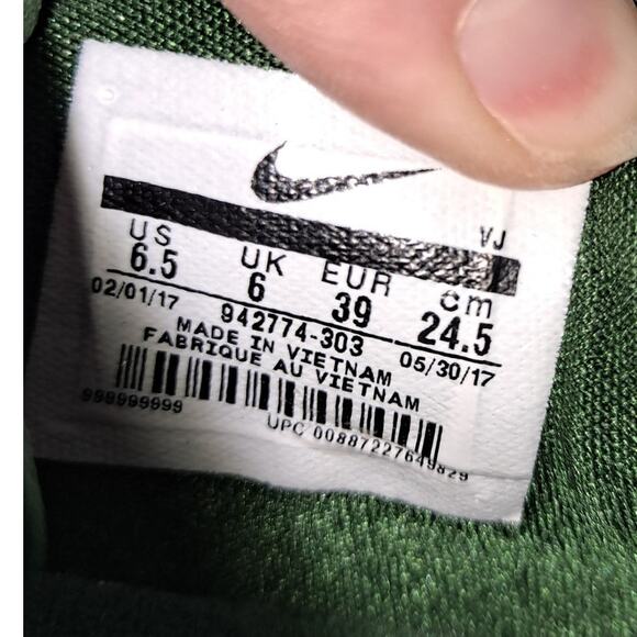 Nike Green and White Mens Sneakers Size 6.5 Model: 942774-303 - Picture 6 of 8